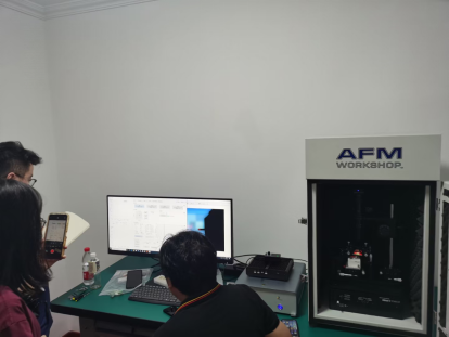 中国石油大学HR-AFM装机培训，噪音水平14pm。